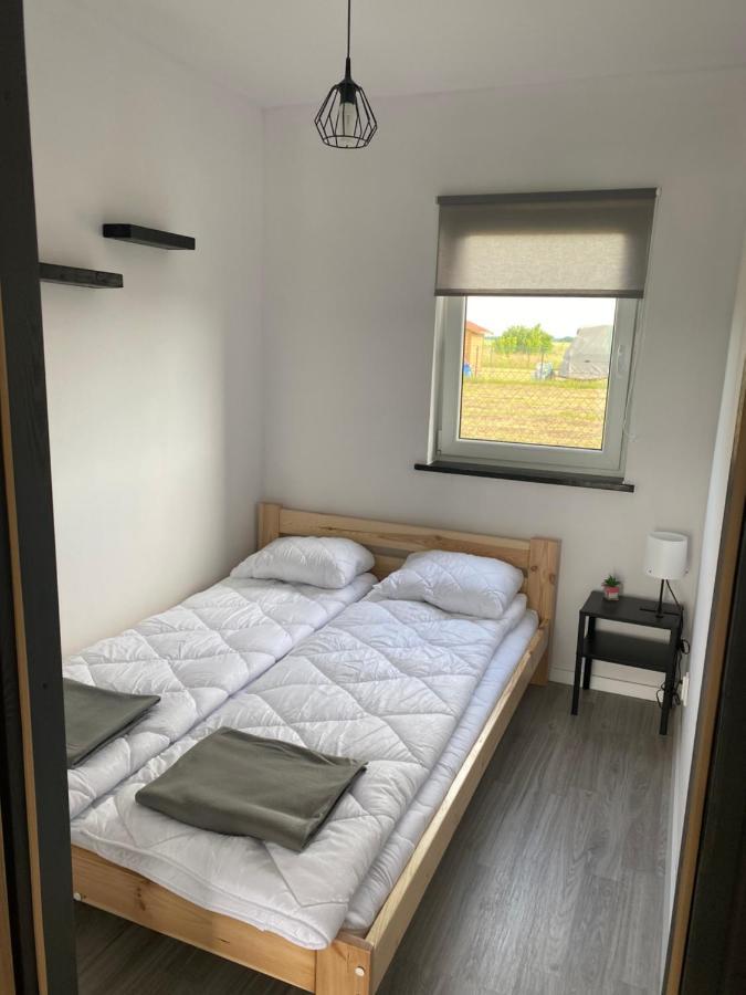 Domki Wczasowe Nidia Jezierzany Exteriör bild